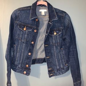 Worn a few times. Fits like a size Small.